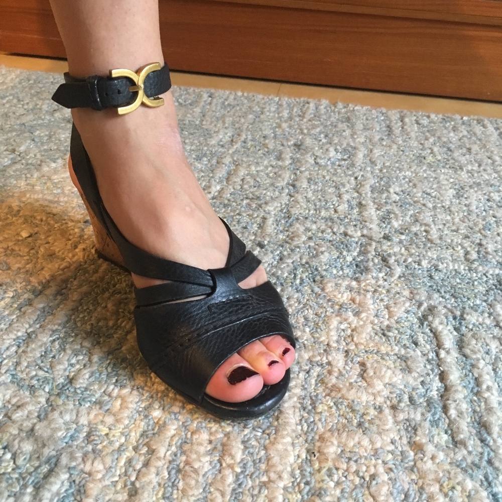 Chloe Wedges - Picture 3 of 7